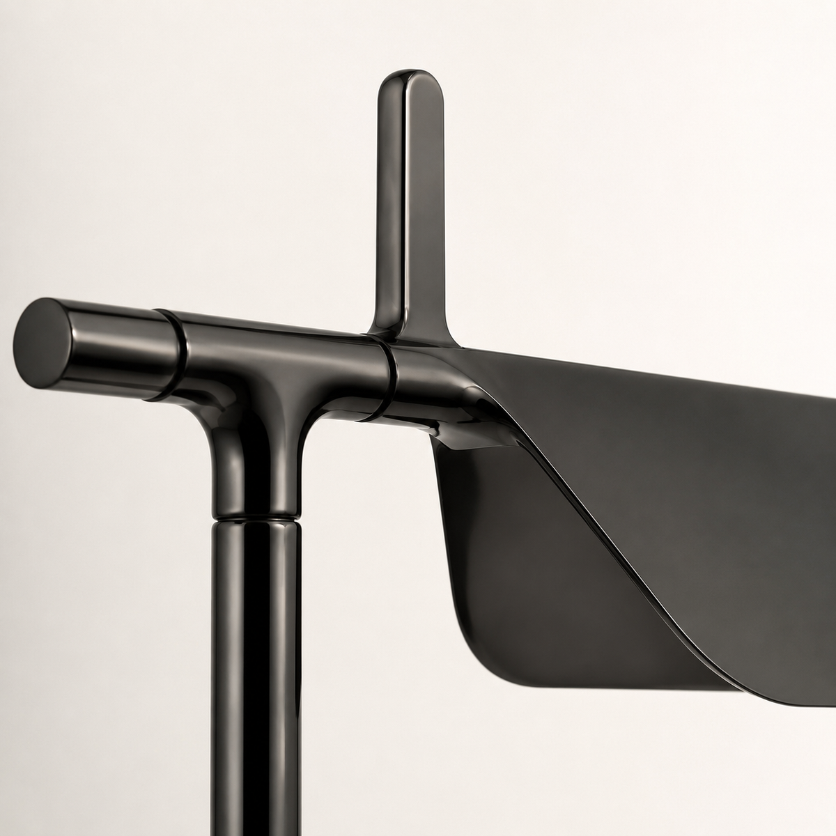 Lucie Task Table Lamp shade and support connection detail