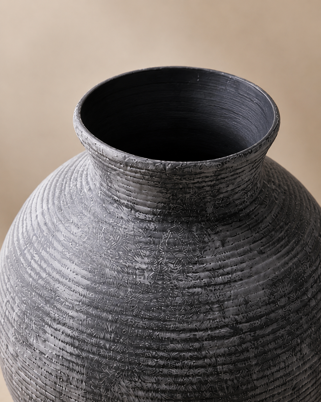 Riva Charcoal Vase rim and opening detail