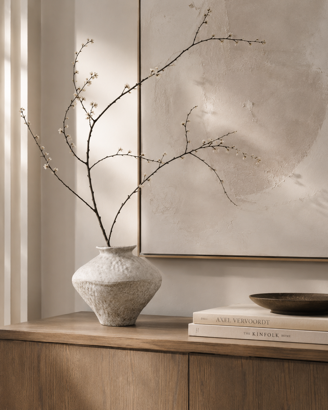 Odea Horizon Vase on a console
