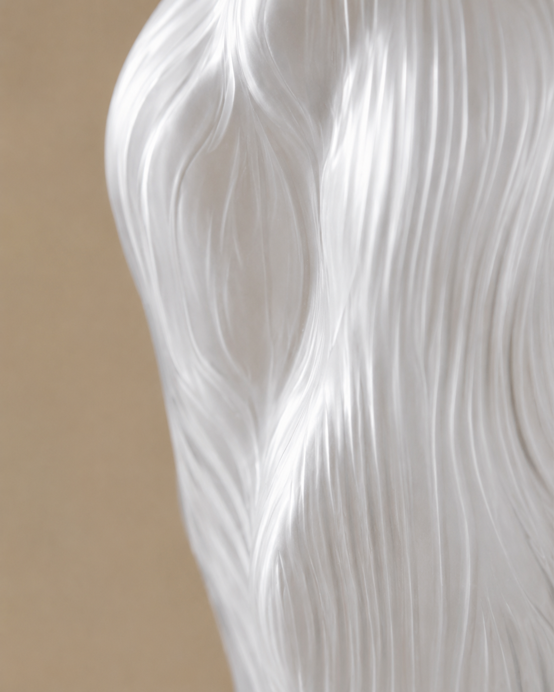 Sora Flow Vase close-up showing fine flowing vertical lines
