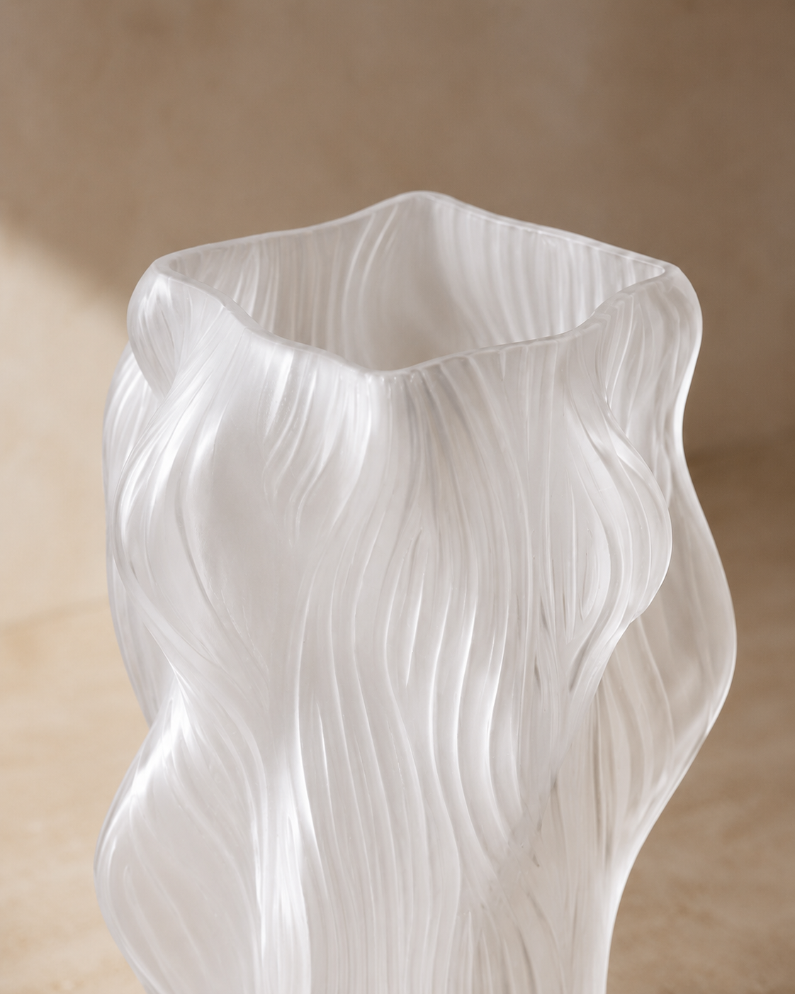 Olia Wave Vase rim and opening detail