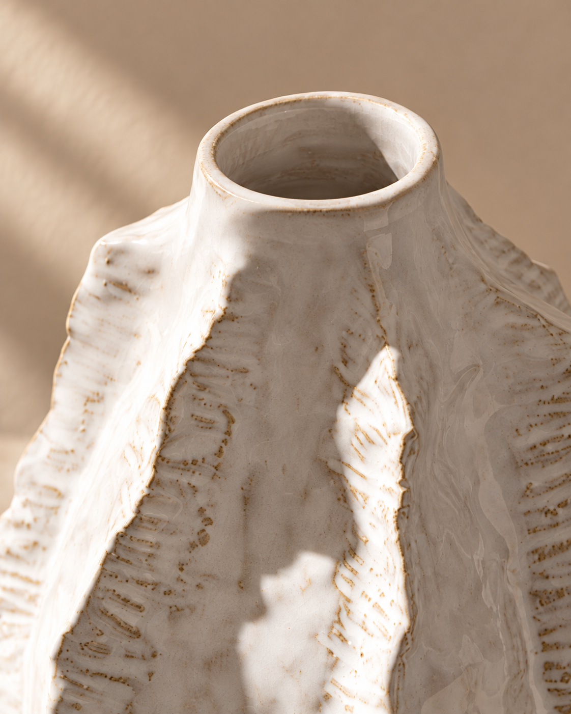Romy Ridge Vase rim and opening detail