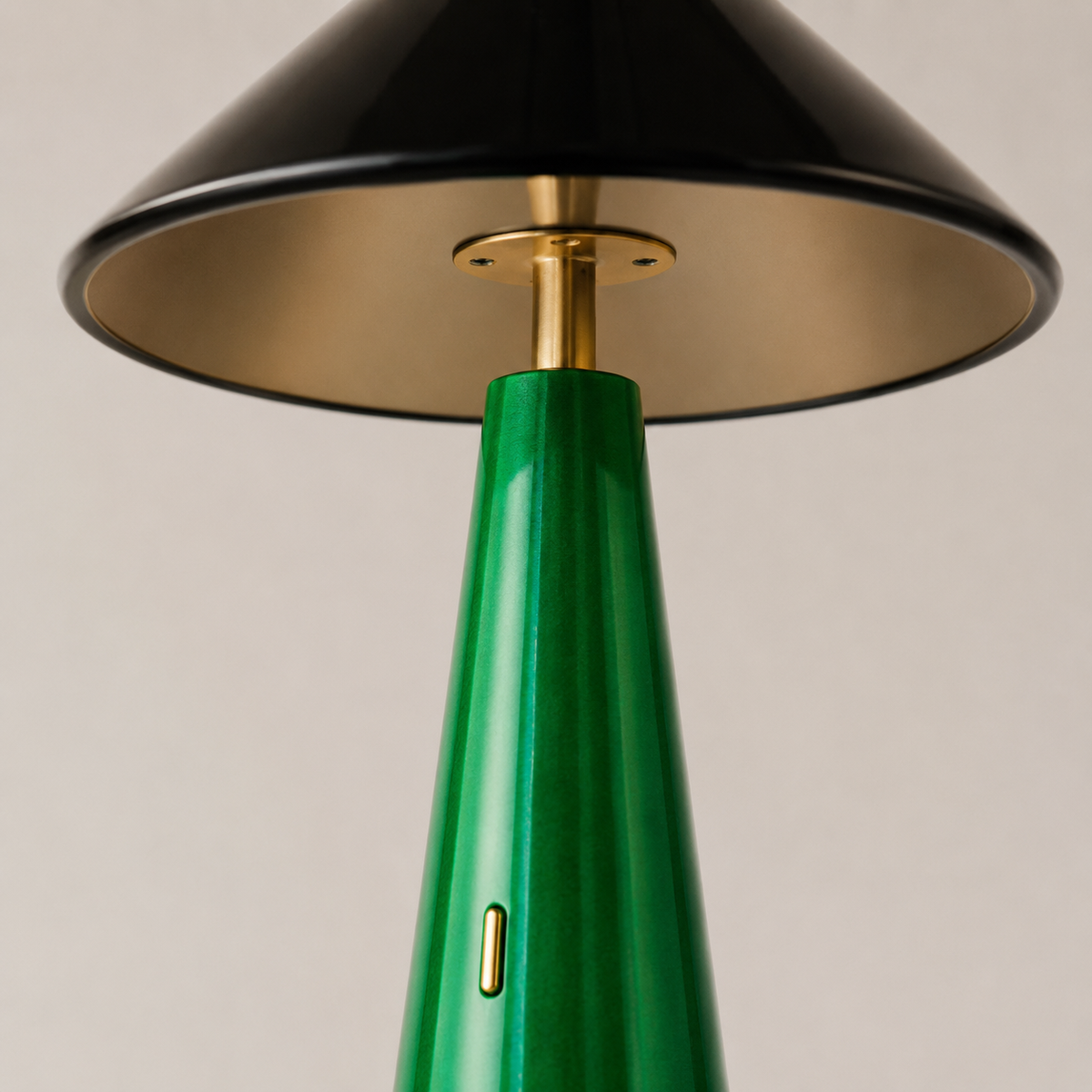 Maelle Sculptural Table Lamp shade and support connection detail