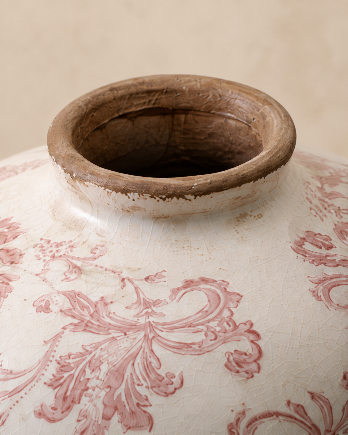 Eden Rose Vase rim and opening detail