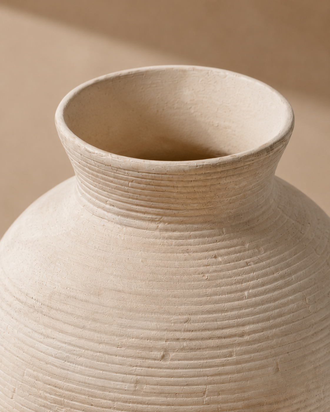 Sora Dune Vase rim and opening detail
