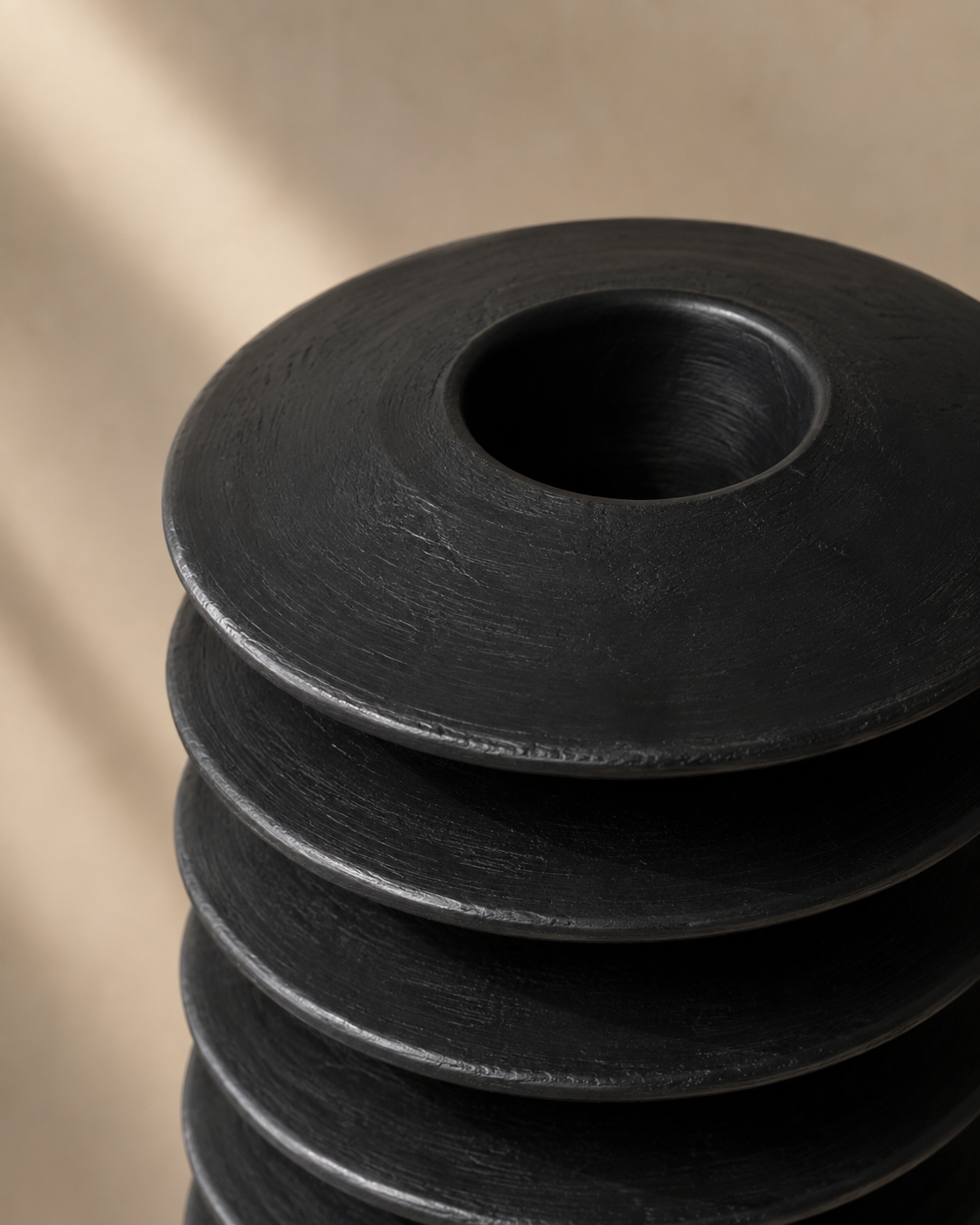 Rina Tier Vase rim and opening detail
