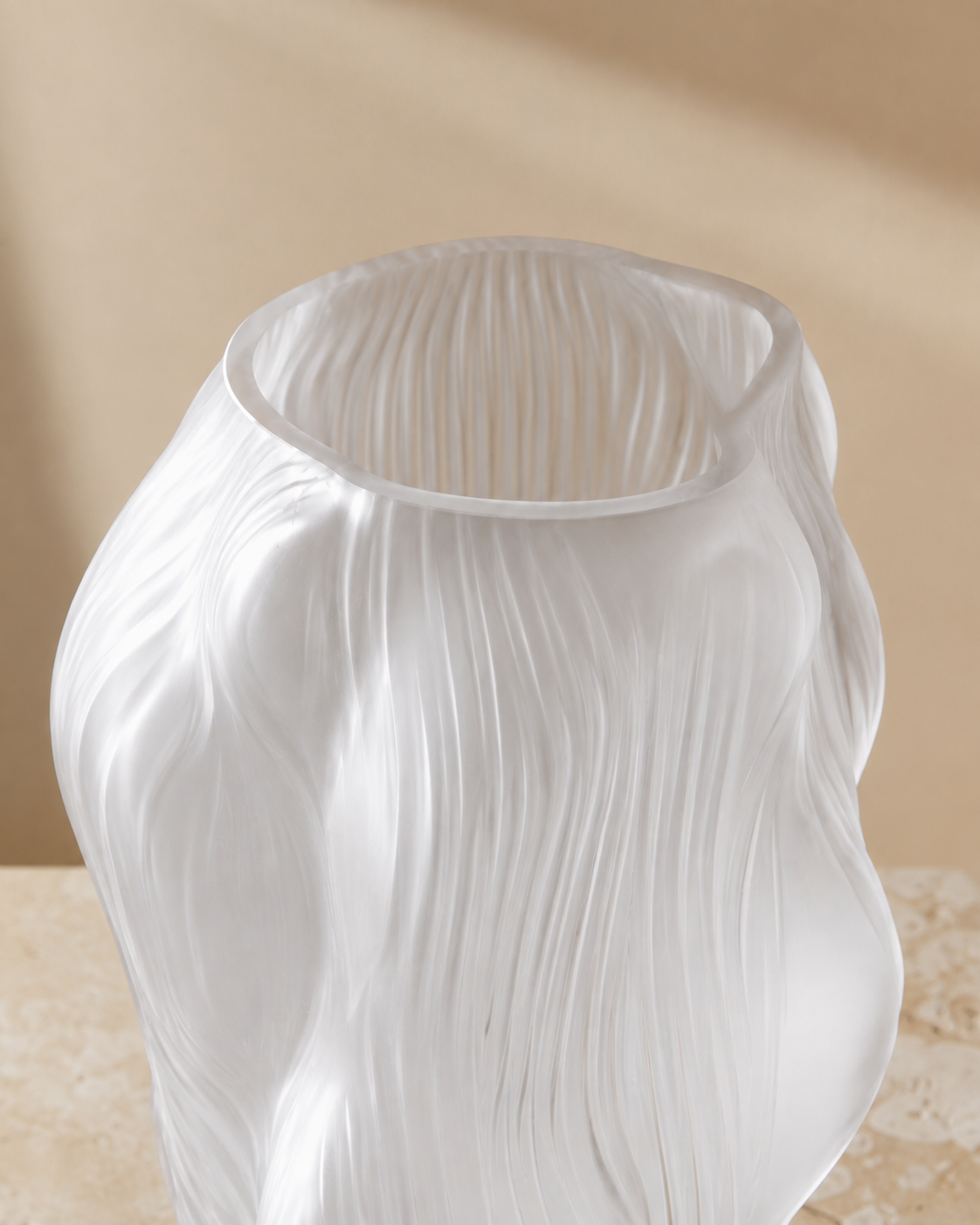 Sora Flow Vase rim and opening detail